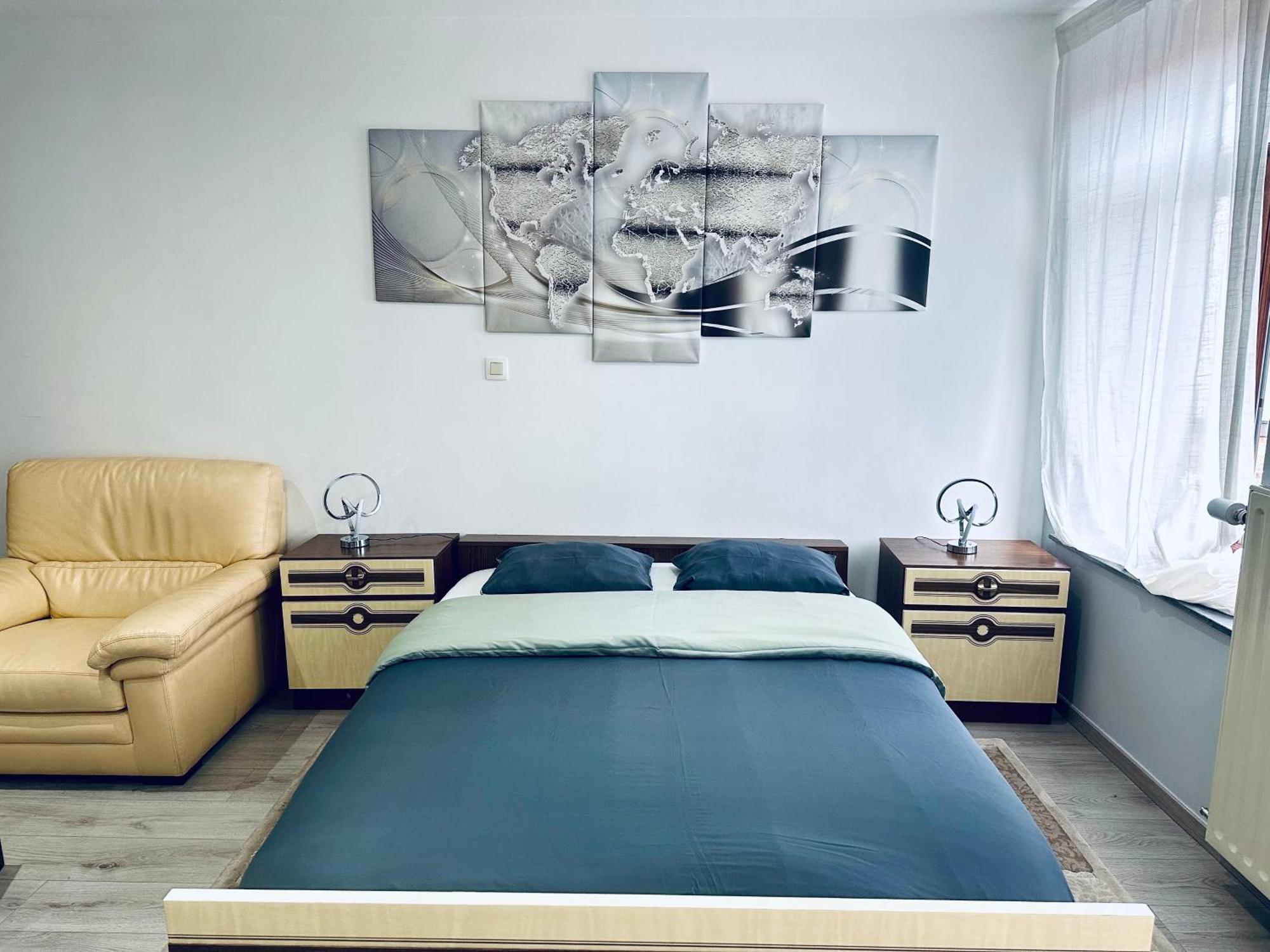 Chambre Et Sdd Privees Dans Une Maison Partagee Avec Des Residents 몽스 외부 사진